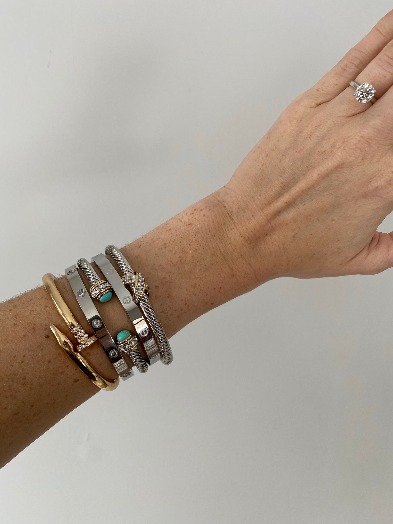 Gold Rhinestone Circle Bangle